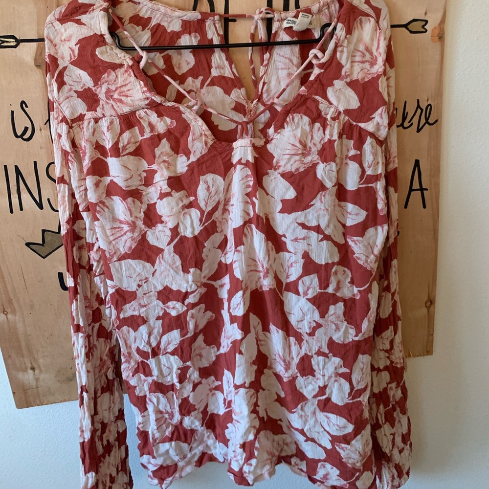 🌸Billabong Floral Blouse🌸